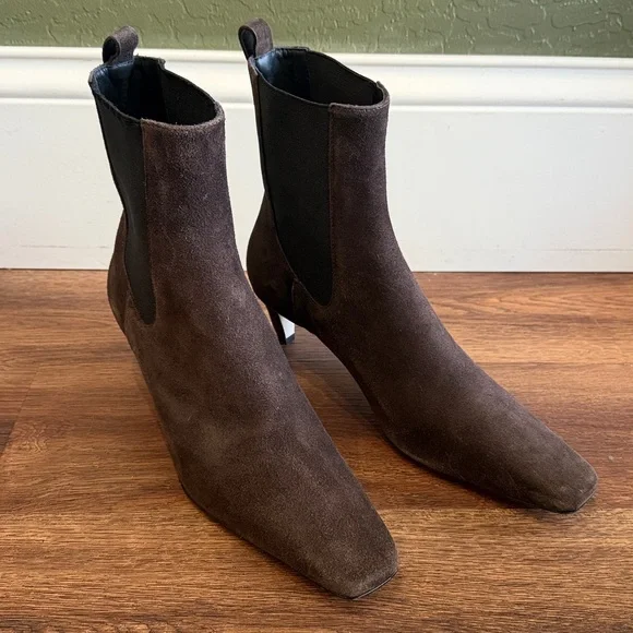 New Reformation Roberta Kitten Heel Chelsea Boots